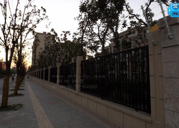 華僑城護欄案例 - 中出網(wǎng)-智能出入口與停車充電門戶