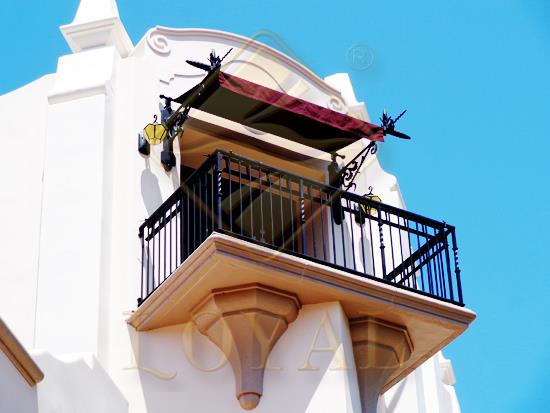 迪士尼樂園鐵藝圍欄案例 - 中出網(wǎng)-智能出入口與停車充電門戶