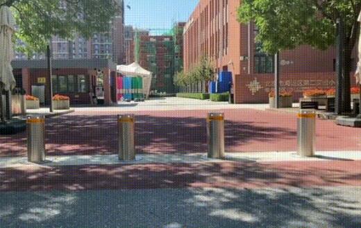 卓奧世鵬海淀第二實(shí)驗(yàn)小學(xué)升降柱項(xiàng)目成功交付！