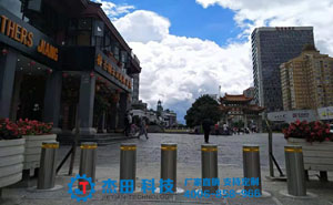 昆明金馬碧雞坊景區(qū)升降柱案例