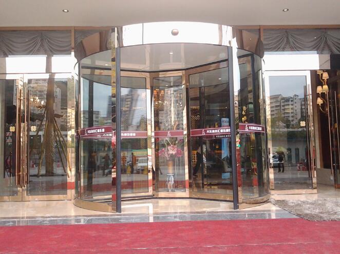 大東海水匯旋轉(zhuǎn)門案例 - 中出網(wǎng)-智能出入口與停車充電門戶