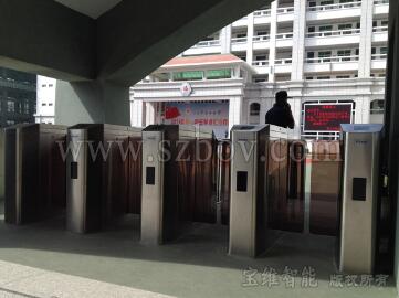三亞第四中學-平移閘通道閘案例 - 中出網-智能出入口與停車充電門戶