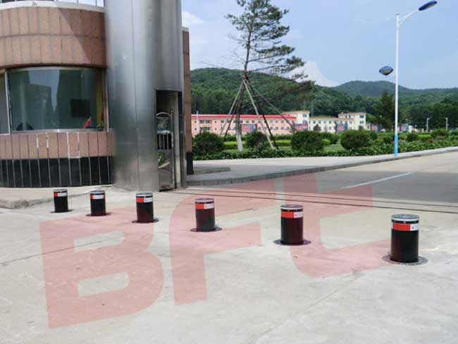 大連-沈陽軍區(qū)升降柱案例 - 中出網(wǎng)-智能出入口與停車充電門戶