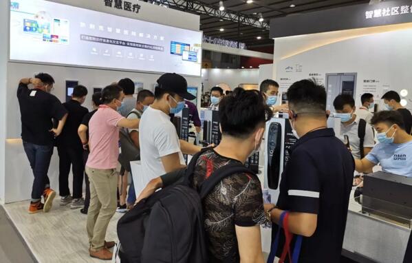 狄耐克全產(chǎn)業(yè)展品在廣州建博會吸睛無數(shù)，展會期間實力攬獲四大殊榮！