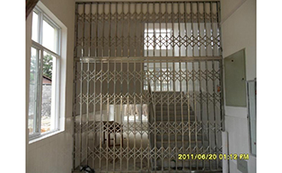 北京拉閘門工程案例 - 中出網(wǎng)-智能出入口與停車充電門戶