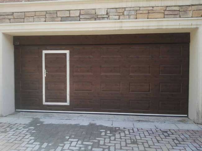 別墅車庫(kù)門