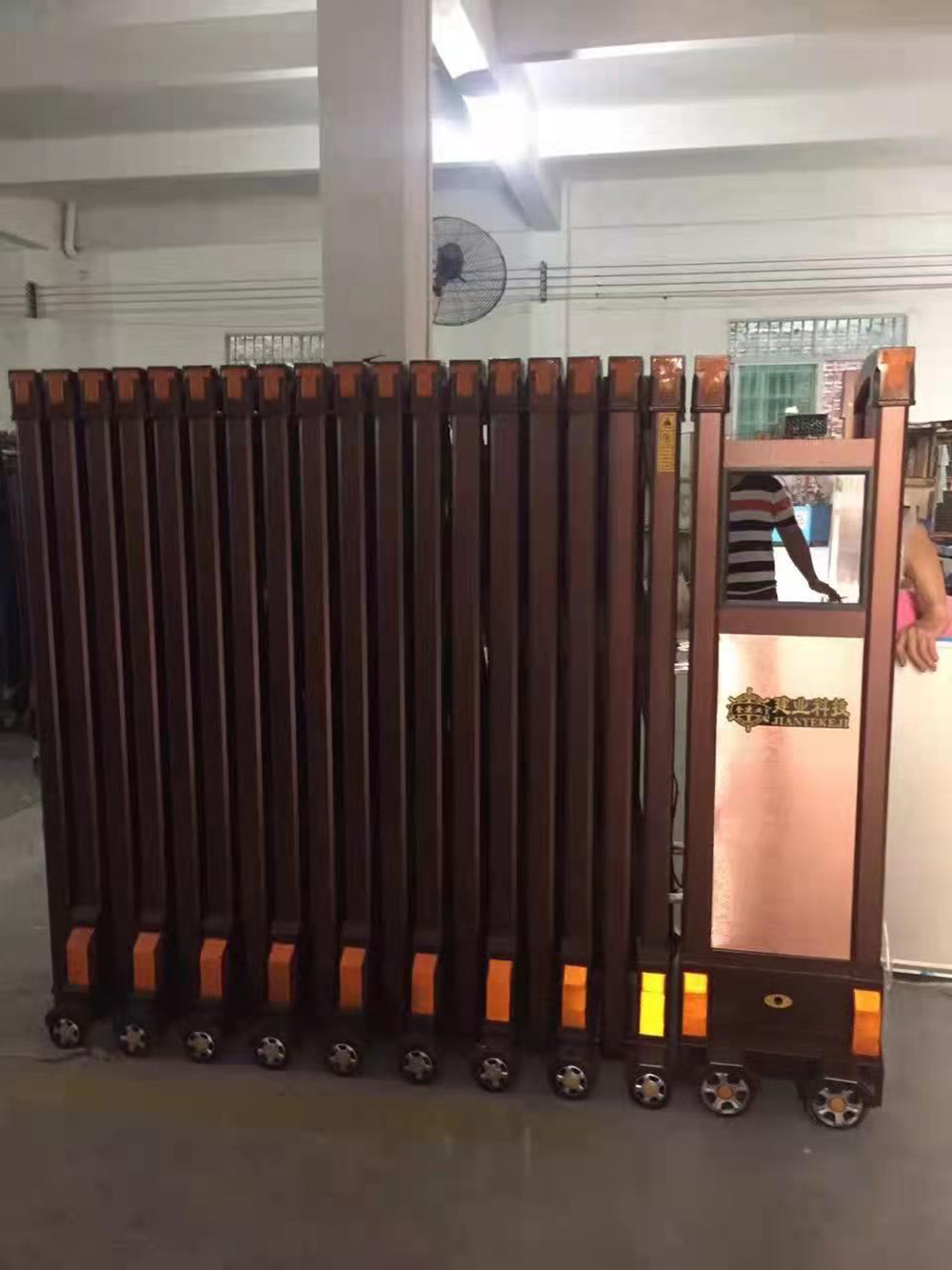 步步高系列案例 - 中出網(wǎng)-智能出入口與停車充電門戶