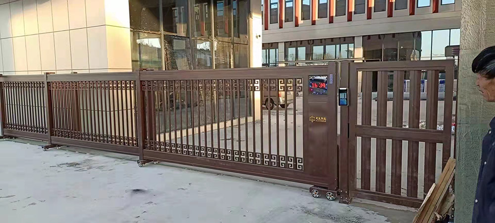 段滑門(mén)系列案例 - 中出網(wǎng)-智能出入口與停車充電門(mén)戶