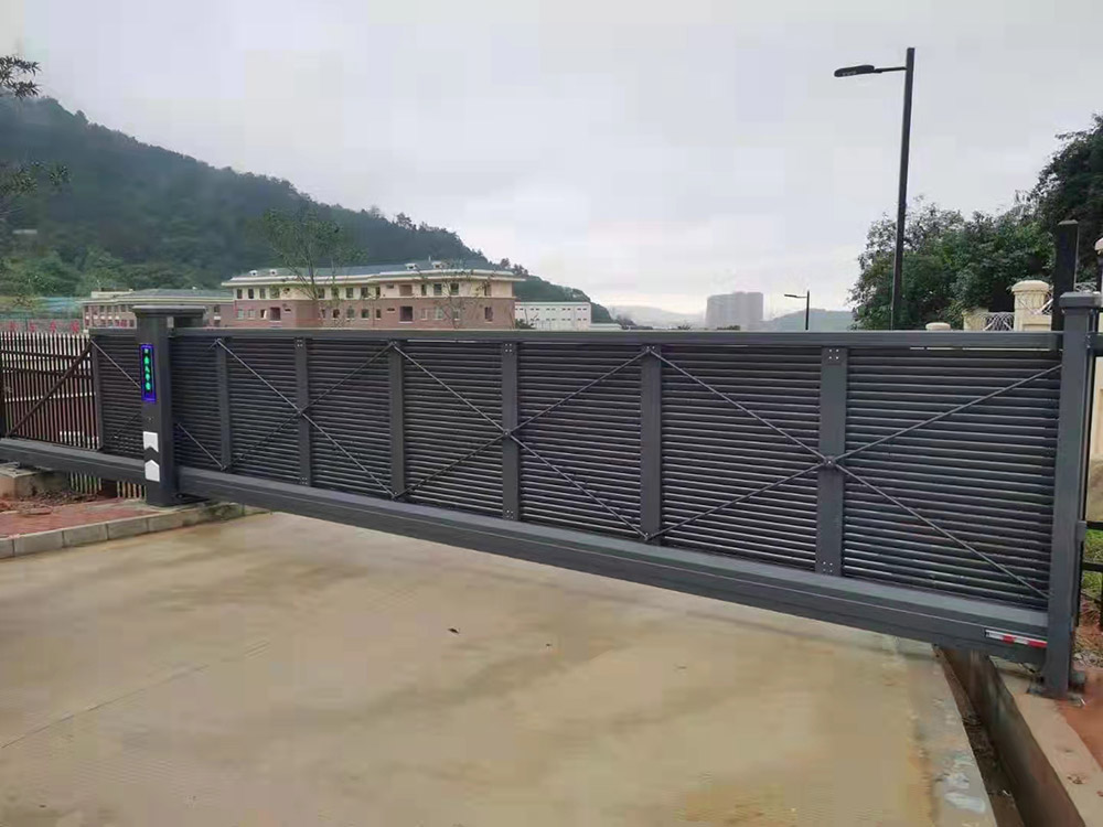 懸浮門系列案例 - 中出網(wǎng)-智能出入口與停車充電門戶