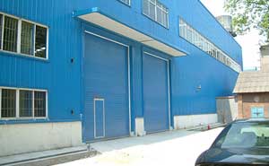 湘潭漣鋼工業(yè)提升門案例