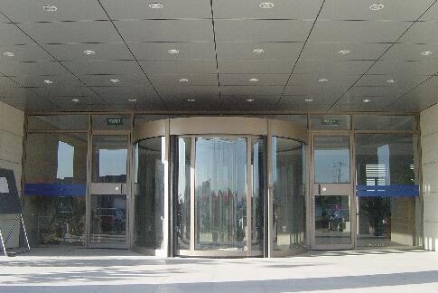 喜迎保定出安智能旋轉(zhuǎn)門進(jìn)駐保定三伊電子