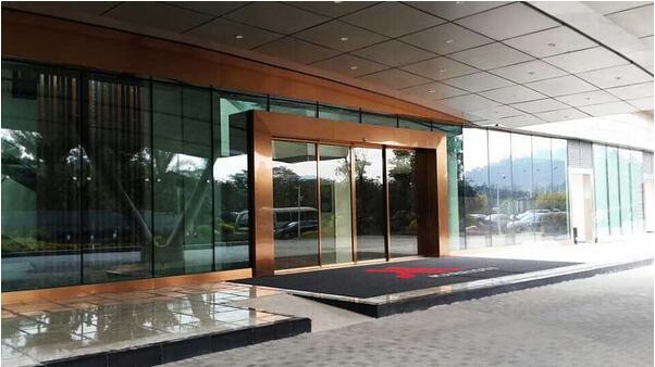 順德美的萬豪酒店自動門工程案例 - 中出網(wǎng)-智能出入口與停車充電門戶