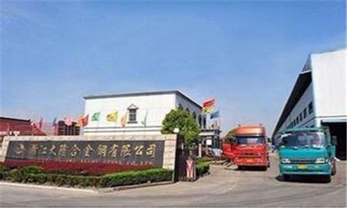 嘉興出安智能伸縮門進駐浙江大隆合金鋼有限公司