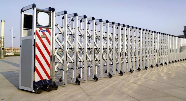 嘉興出安智能電動(dòng)伸縮門被秀湖金茂府啟用