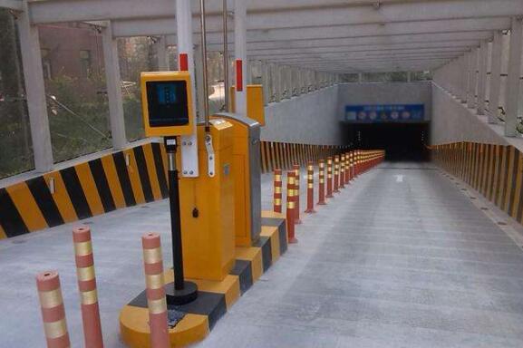 調(diào)整南寧智能道閘升降速度及故障維修