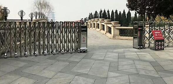 滄州出安智能電動(dòng)伸縮門在陽(yáng)光城翡麗公園的應(yīng)用工程