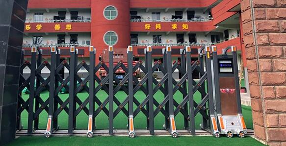 滄州出安智能電動伸縮門點綴滄州炎黃武術(shù)學(xué)校