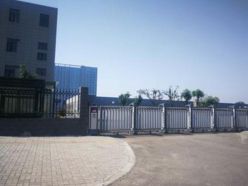 邯鄲出安智能電動伸縮門順利進(jìn)駐邯鄲市漢光實驗中學(xué)大門口