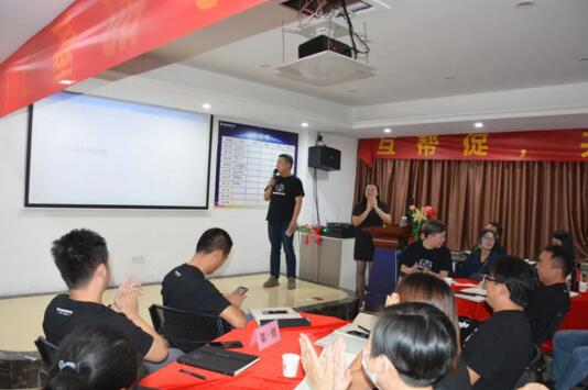 榮高商學(xué)院資深導(dǎo)師鄧體奧老師深度剖析鋁合金產(chǎn)品組件及其作用