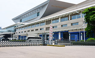 廈門(mén)國(guó)際會(huì)展中心伸縮門(mén)工程案例 - 中出網(wǎng)-智能出入口與停車(chē)充電門(mén)戶(hù)