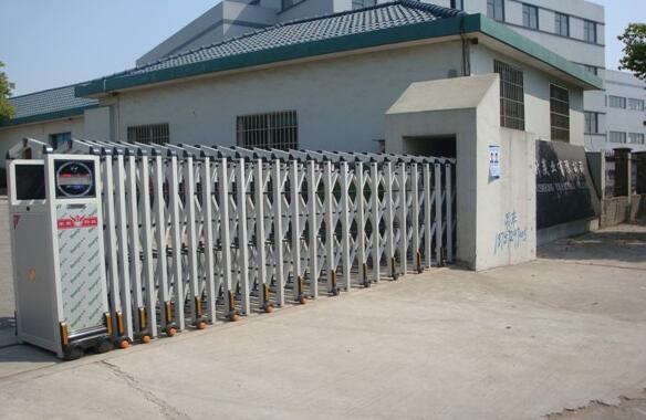 湖州富升碳業(yè)有限公司與湖州出安智能電動伸縮門達成合作協(xié)議