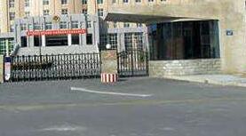 湖州出安智能為湖州雙力自動(dòng)化科技裝備有限公司提供電動(dòng)伸縮門