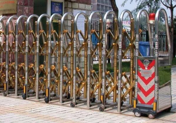 湖州三長(zhǎng)學(xué)校選用湖州出安智能伸縮門