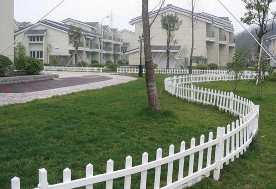 湖州出安智能護(hù)欄在誠(chéng)通公園里的應(yīng)用工程