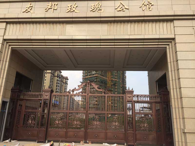 友邦玫瑰公館庭院大門(mén)案例 - 中出網(wǎng)-智能出入口與停車(chē)充電門(mén)戶(hù)