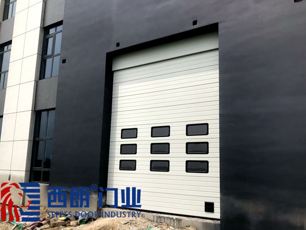 鎮(zhèn)江電動(dòng)分節(jié)式保溫滑升門 &emsp;