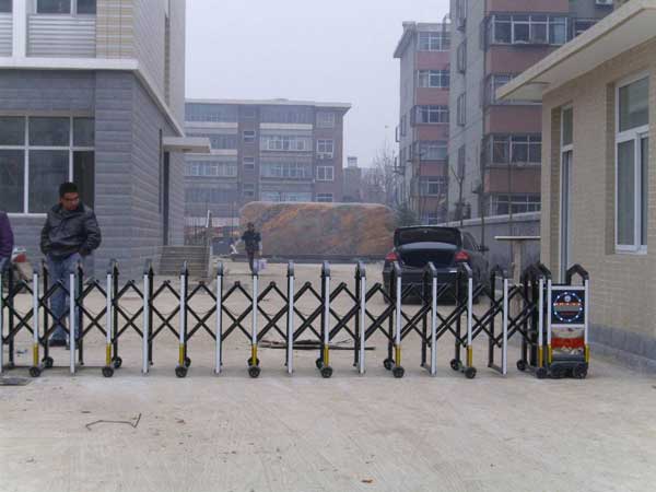 喜迎德陽出安智能電動(dòng)伸縮門進(jìn)駐德陽西都名苑