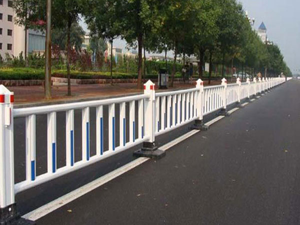道路隔離護欄