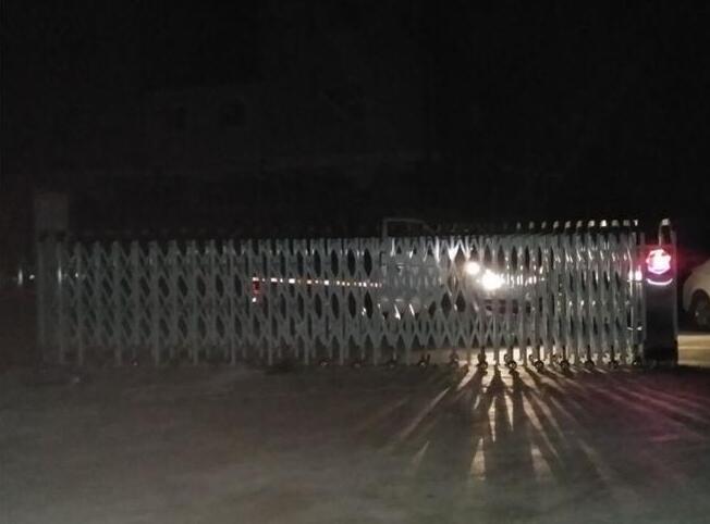 達州中鐵二十五局集團一公司電動伸縮門案例