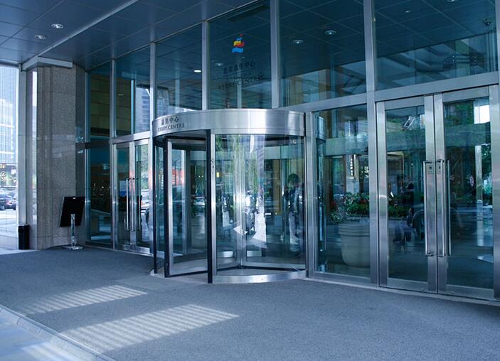 三門(mén)峽出安智能旋轉(zhuǎn)門(mén)進(jìn)駐合鑫中央公園工程