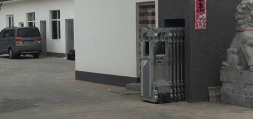 秦皇山水天城選擇秦皇島出安智能電動伸縮門正式投入使用