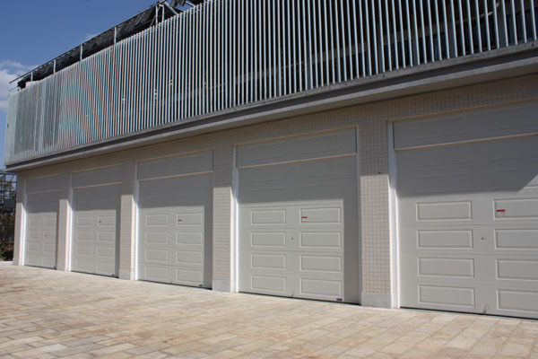 玉溪中梁壹號院車庫門案例 - 中出網(wǎng)-智能出入口與停車充電門戶