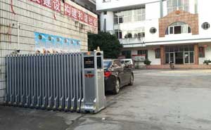 梧州蒙山縣新圩鎮(zhèn)人民政府電動(dòng)伸縮門案例