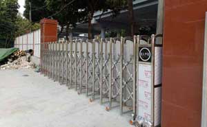 漢中漢通工程建設(shè)有限公司電動(dòng)伸縮門案例