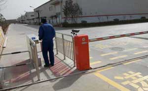 銅陵中發(fā)產(chǎn)業(yè)園道閘案例