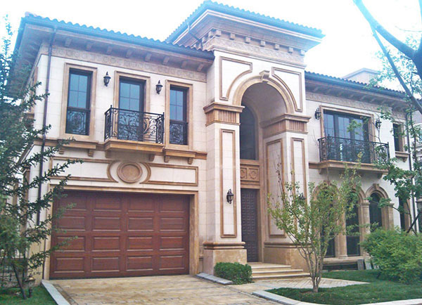 昭通出安智能車庫(kù)門安裝在悅清雅苑