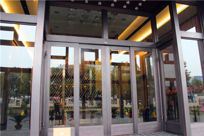 銅包邊自動(dòng)感應(yīng)門