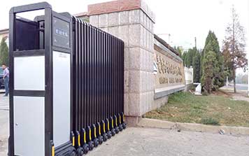 電動(dòng)伸縮門 - 電動(dòng)伸縮門