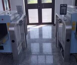 樓宇防控丨打贏疫情防控阻擊戰(zhàn)，錢林在行動！