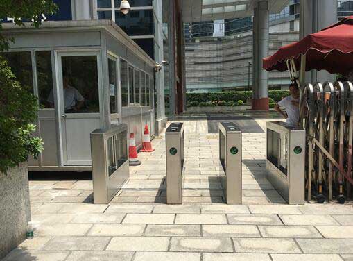 廣州交通信息指揮中心擺閘案例 - 中出網(wǎng)-智能出入口與停車充電門戶