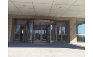 大連武警部隊兩翼自動旋轉(zhuǎn)門案例