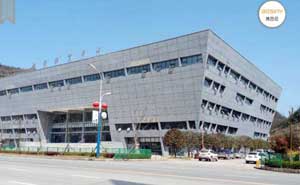 鎮(zhèn)寧體育中心車牌識(shí)別系統(tǒng)案例 - 中出網(wǎng)-智能出入口與停車充電門戶