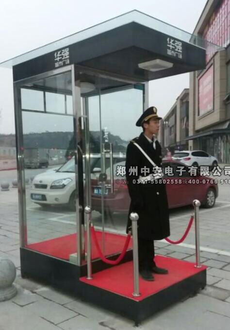 鄭州華強(qiáng)城市廣場崗?fù)すこ贪咐?- 中出網(wǎng)-智能出入口與停車充電門戶