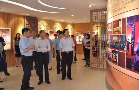 市政府黨組成員，紅島經(jīng)濟區(qū)、青島高新區(qū)工委書記王作安一行到博寧福田調(diào)研指導