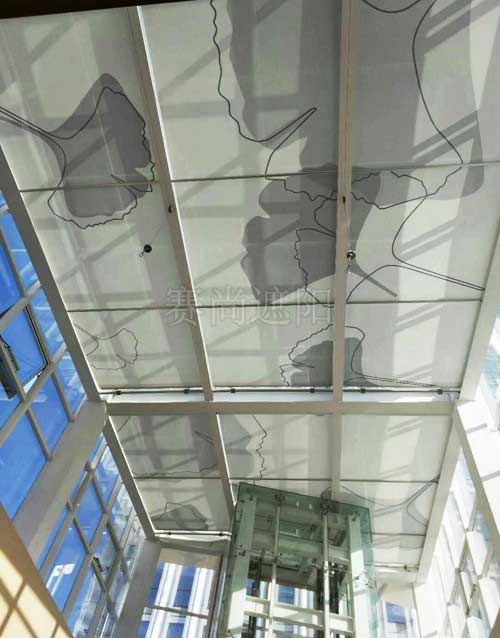 北京樂(lè)成中心頂部圖案電動(dòng)遮陽(yáng)簾工程 - 中出網(wǎng)-智能出入口與停車充電門(mén)戶