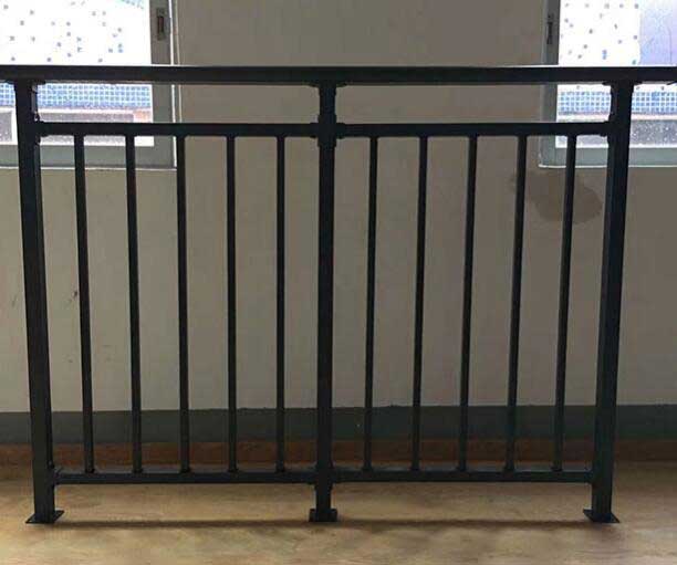 陽臺(tái)護(hù)欄-002